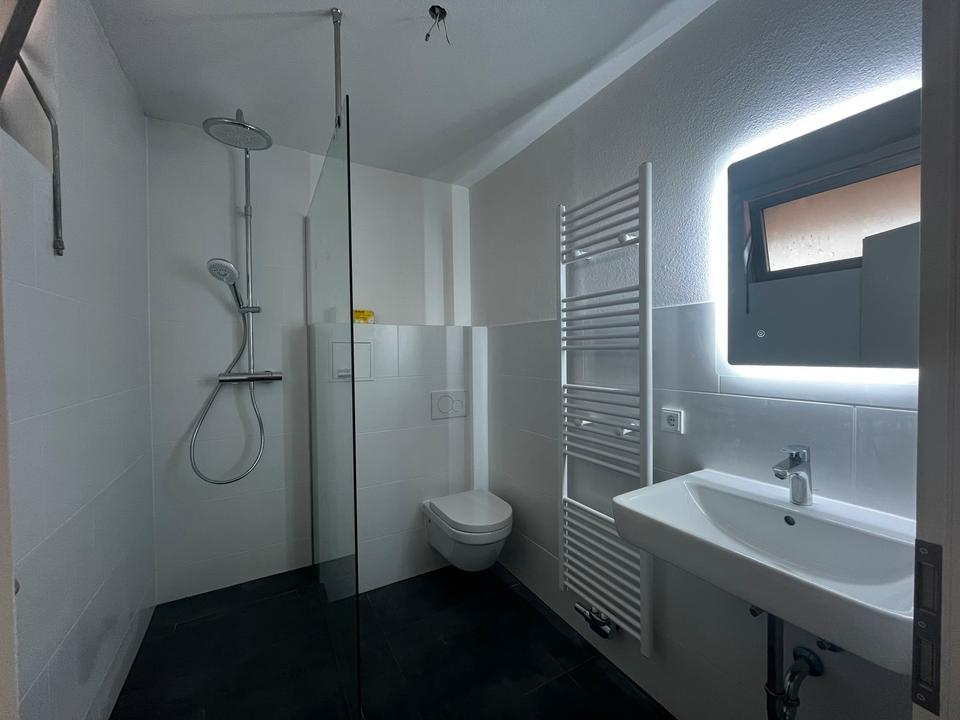 Thumbnail-Helle 1-Zimmer-Wohnung mit Balkon & Weitblick ins Grüne