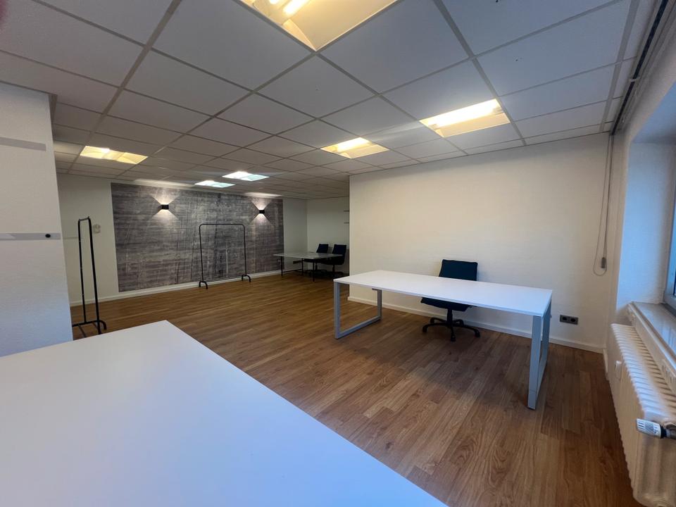 Thumbnail-Gewerbe Immobilie Studio Praxis Büro Handwerk Lagerfläche Raum