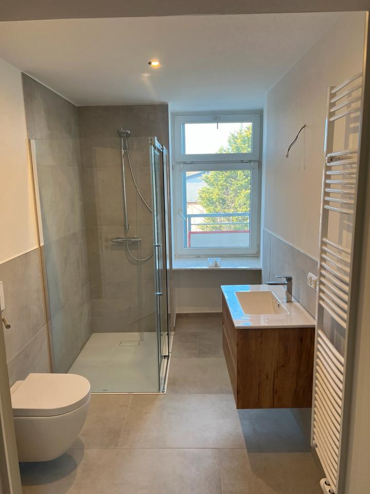 Thumbnail-2-Zimmer Wohnung mit Balkon - KERNSANIERT