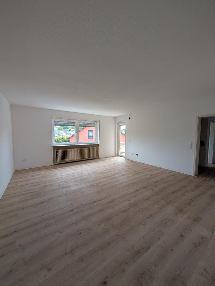 Thumbnail-Helle 2,5-Zimmer-Wohnung mit zwei Balkonen und modernem Bad in Otterberg