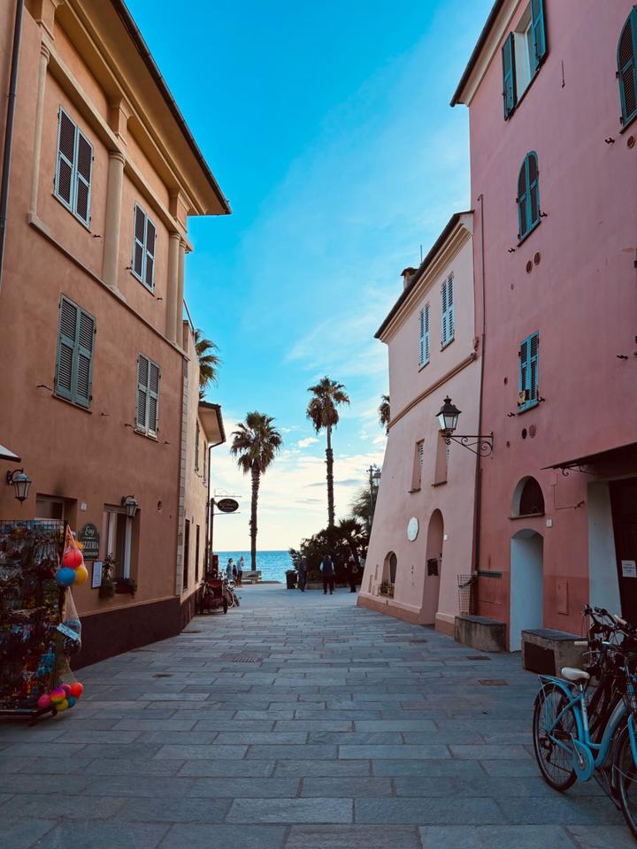 Thumbnail-Ferienwohnung in Civezza Ligurien im Olivenhain