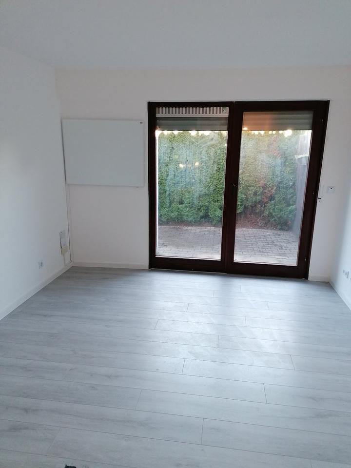 Thumbnail-Sonnige ruhige Einzimmerwohnung, komplett renoviert