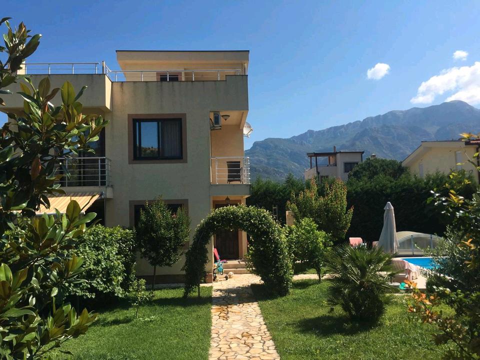 Thumbnail-Villa zum Verkauf in Montenegro