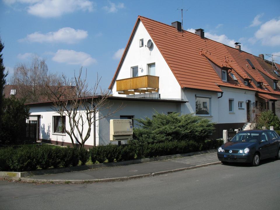 Thumbnail-Grundstück mit san. bed. 3-Parteien-Reiheneckhaus OT-Baiersdorf