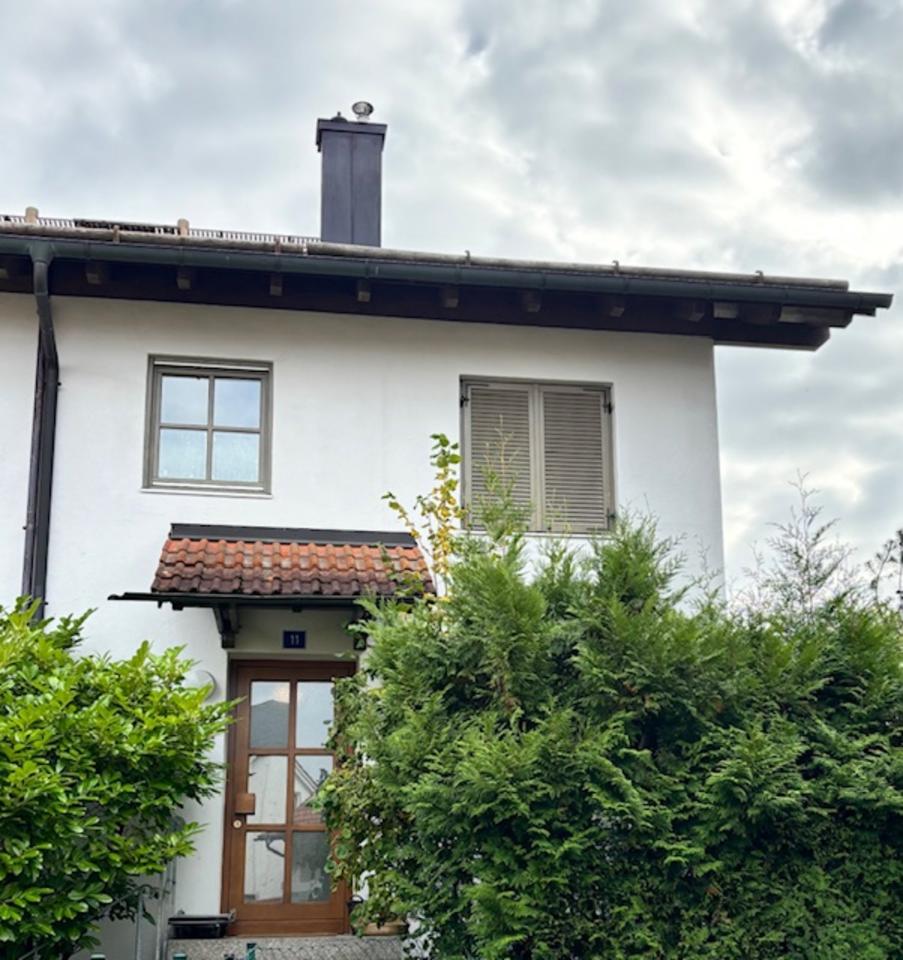 Thumbnail-Ruhig gelegene DHH mit Gartenanteil in begehrter Lage Starnberg