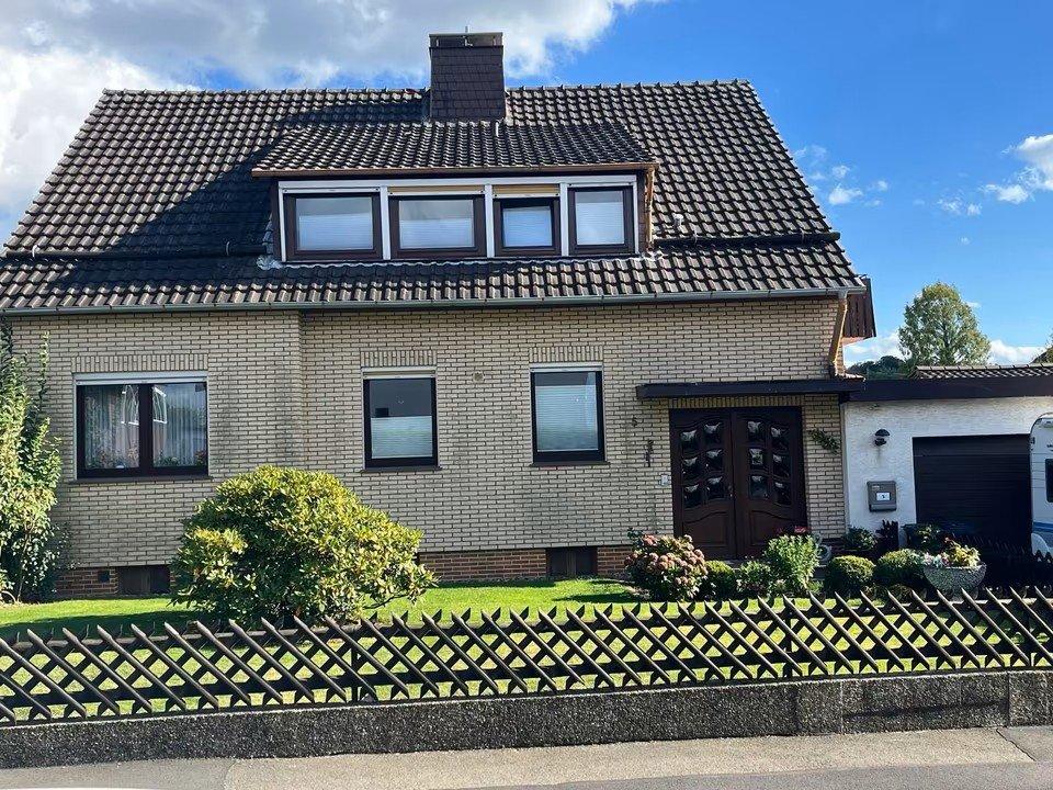 Thumbnail-Staufenberg - Lutterberg, Haus mit Einliegerwohnung