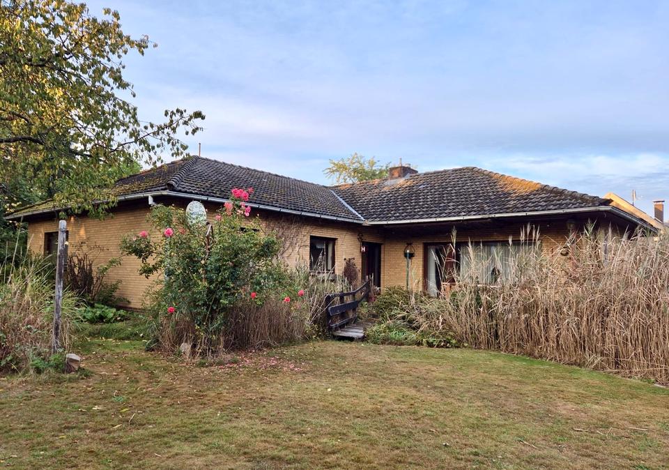 Thumbnail-Vollunterkellertes Einfamilienhaus in ruhiger Lage