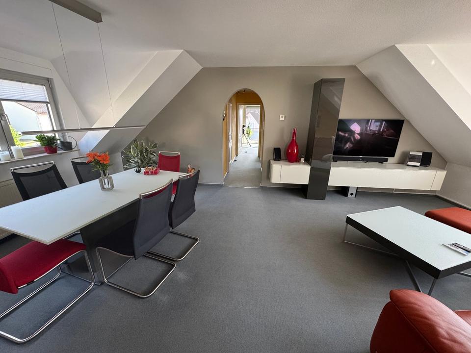 Thumbnail-Helle DG Wohnung mit großer Sonnenterrasse und traumhaften Blick