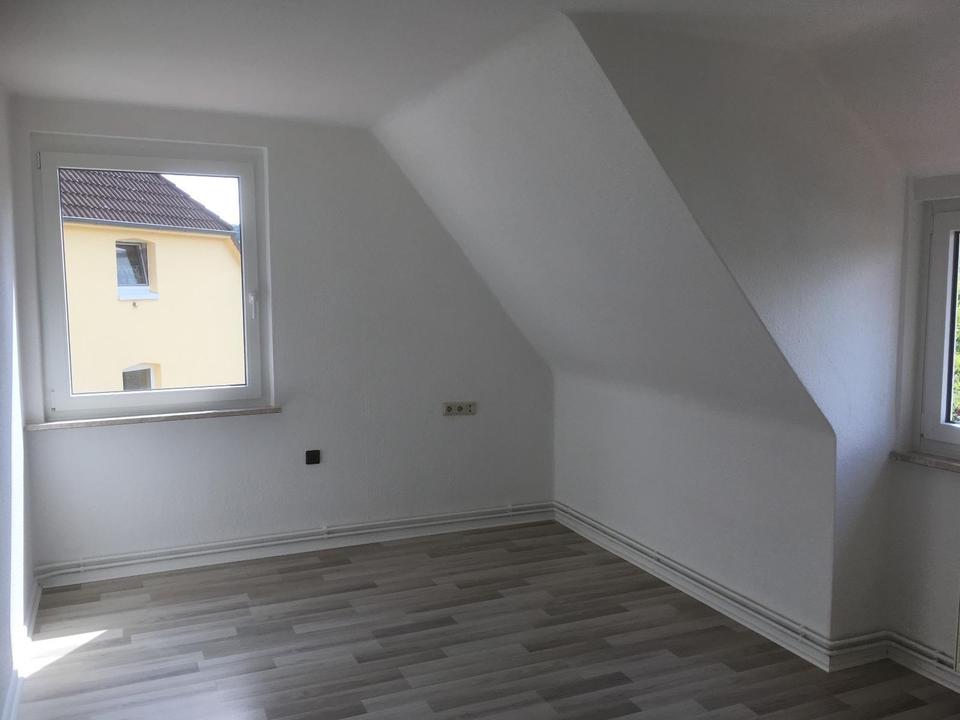 Thumbnail-Helle 3 Zi.- Dachgeschosswohnung in Northeim zu vermieten