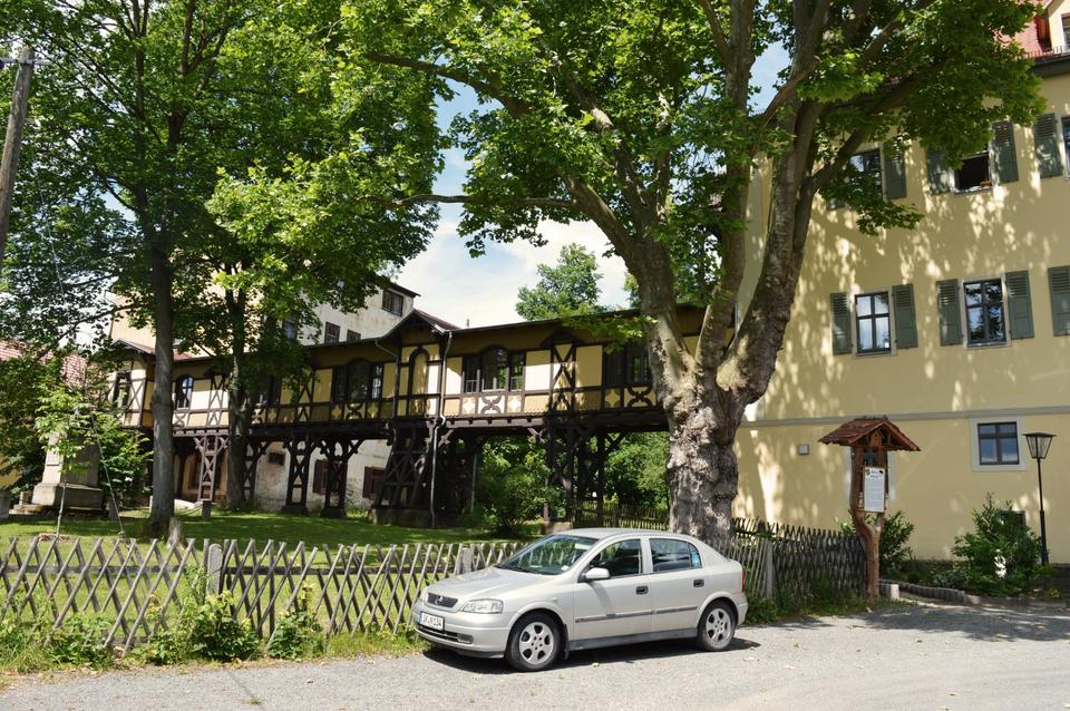 Thumbnail-traumhafte DGwohnung im Schloss, mit Fachwerk,Turm und Park