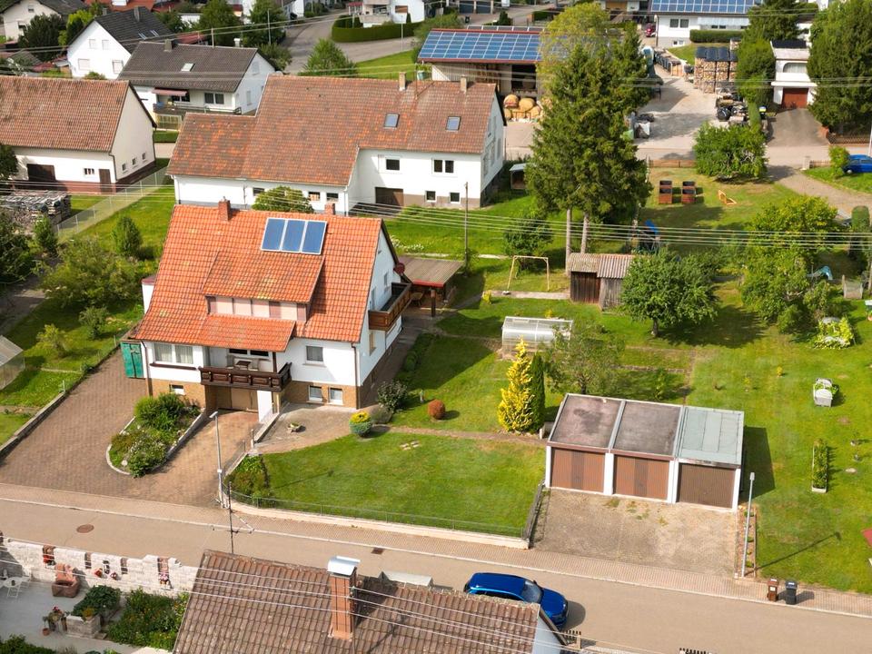 Thumbnail-Einfamilienhaus mit 50 qm Werkstatt und 3 Garagen