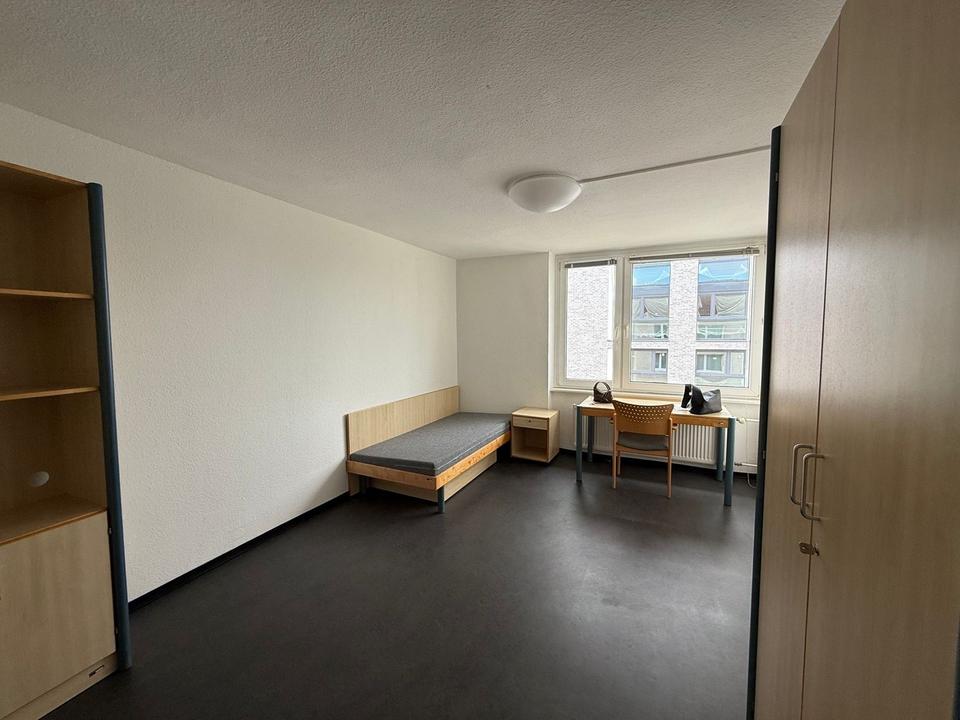 Thumbnail-WG-Zimmer im Studentenwohnheim in Rostock (3er-Mädchen-WG)