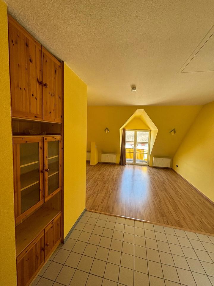 Thumbnail-Grosszügige Dachgeschoss-Wohnung in der Glockenstraße