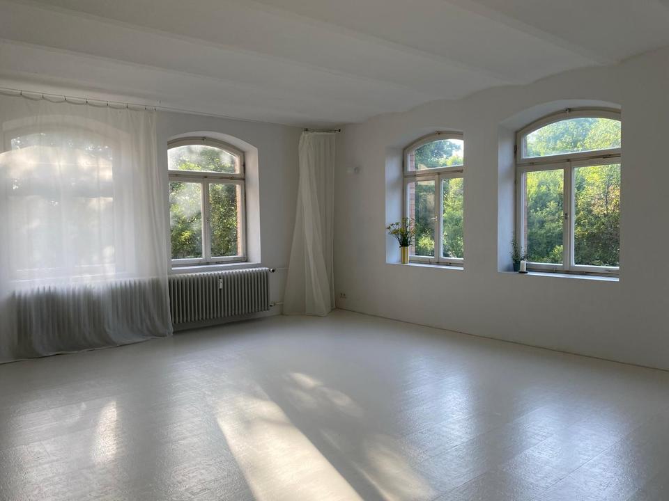 Thumbnail-Atelierplatz frei - mit Studionutzung