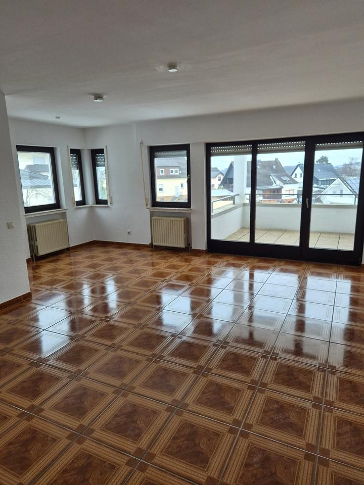 Thumbnail-Schöne, gepflegte 3-Zimmer-Erdgeschosswohnung mit Einbauküche