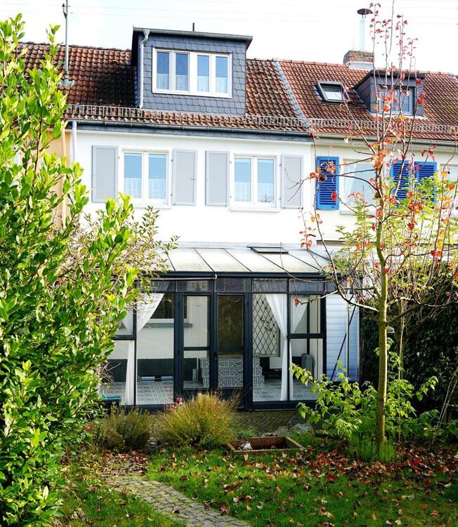 Thumbnail-FRANKFURT, Einfamilienhaus 100m², 4 Zi., provisionsfrei, Garten