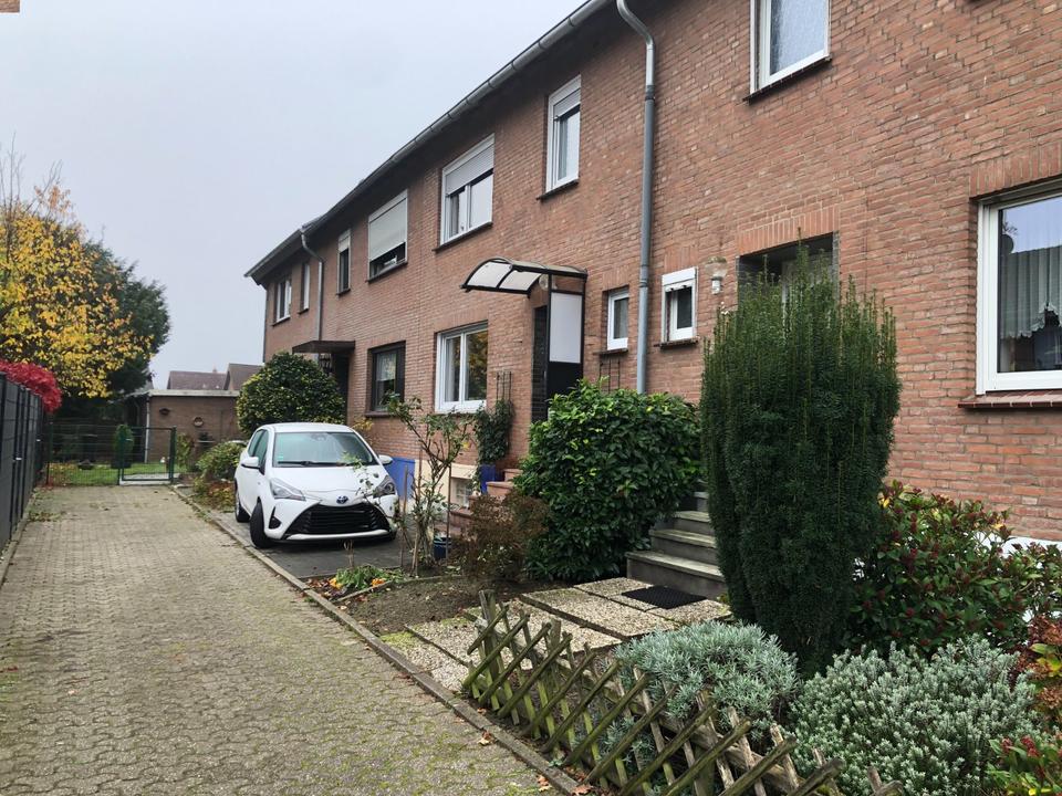 Thumbnail-Reihenmittelhaus renoviert mit viel Platz ** Keine Provision**