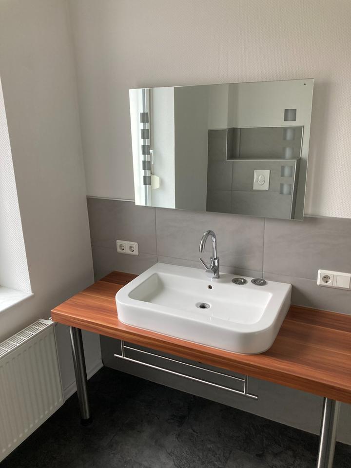 Thumbnail-Sehr schöne 60qm Wohnung in Schiffweiler Landsweiler zu verm