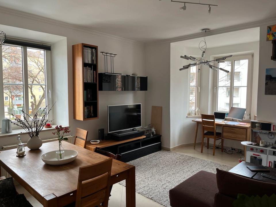 Thumbnail-Charmante 3-Zimmer-Altbauwohnung in zentraler Lage von Augsburg