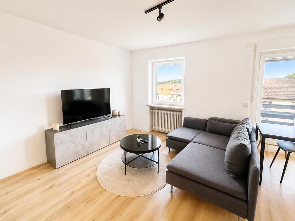 Thumbnail-Stilvolle, kernsanierte und möblierte 1-Zimmer-Wohnung mit Balkon