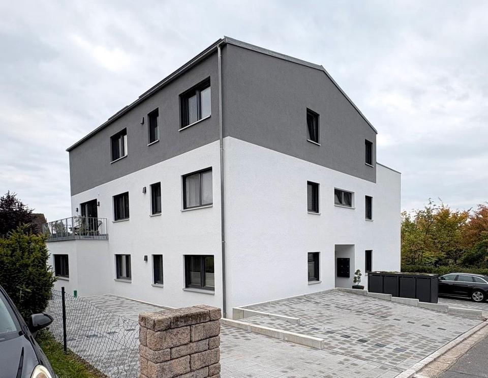 Thumbnail-Hochwertige 3-Zimmer-Wohnung mit exklusiver EBK und Balkon