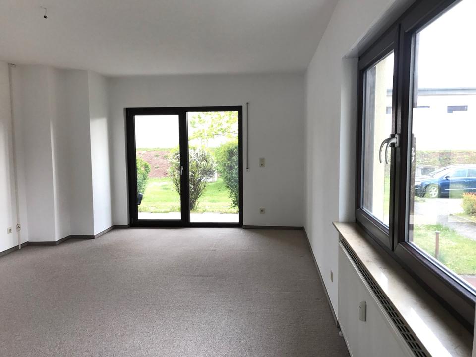 Thumbnail-Große, sonnige 1-Zimmer-Wohnung in Bayreuth, 36 qm, Kfz-St.Platz.