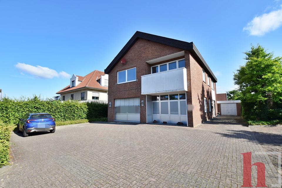 Thumbnail-Großzügige Büroeinheit im Erdgeschoss mit Garage