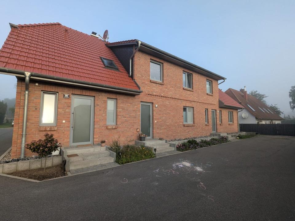 Thumbnail-4-Raum-Dachgeschosswohnung in Lieblingshof, Carport, Garten