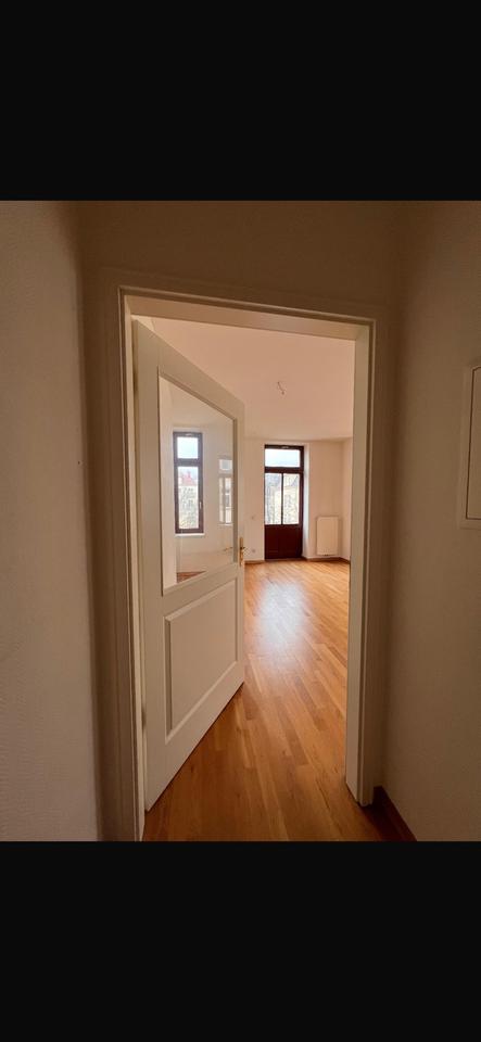 Thumbnail-+ Frisch Modernisierte 2-Zimmer-WE mit Balkon und EBK - Striesen