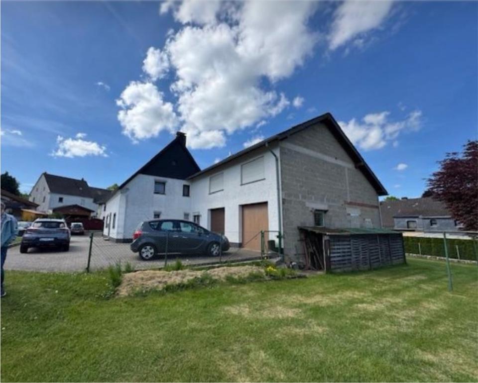 Thumbnail-Einfamilienhaus mit großem Grundstück in Dahlem-Schmidtheim