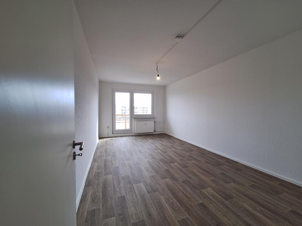 Thumbnail-Ab 15.05.2026*Frisch renovierte 5 Zimmer-Wohnung im Hochparterre, 2 Bäder und Balkon!