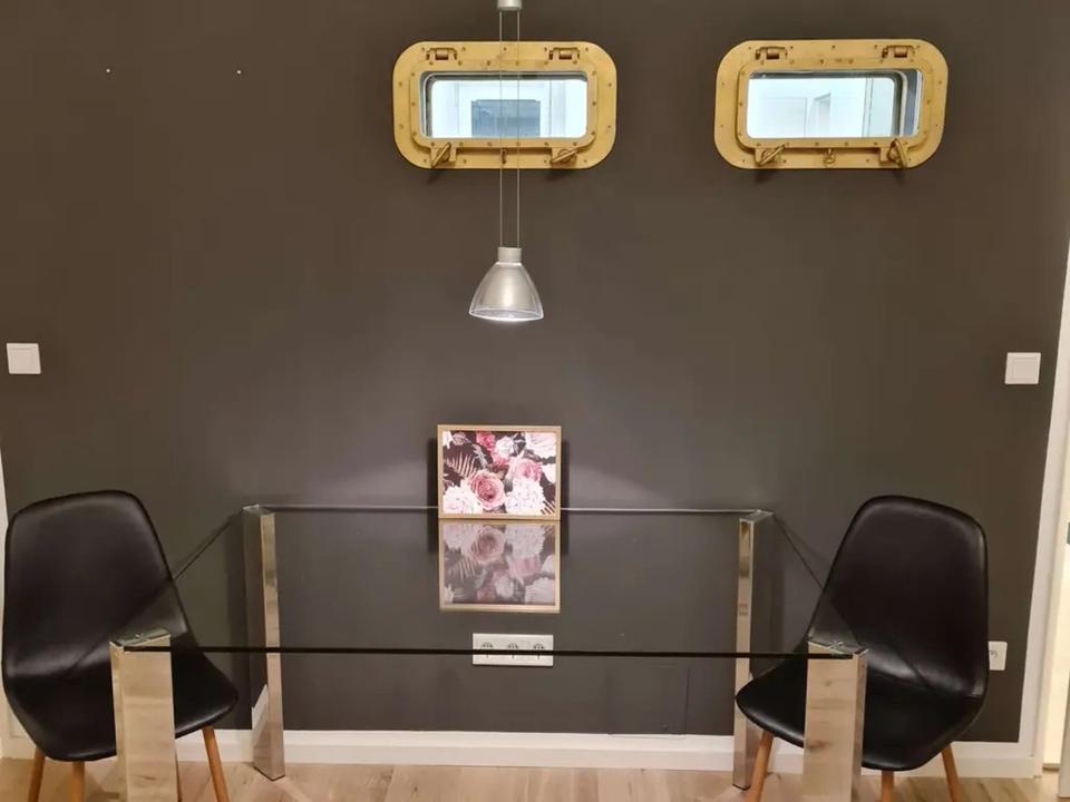 Thumbnail-Moderne Teilmöblierte 1 Zimmer-Wohnung zu Verkaufen von Privat