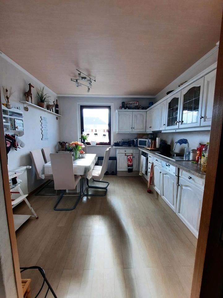 Thumbnail-4 12-Raum Maisonettewohnung in Doppelhaushälfte am Lindenbad