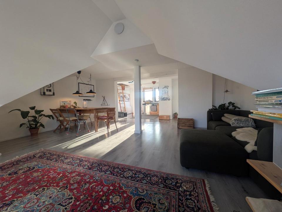 Thumbnail-4-Zi. 110 m², Balkon & ausgebauter Dachboden