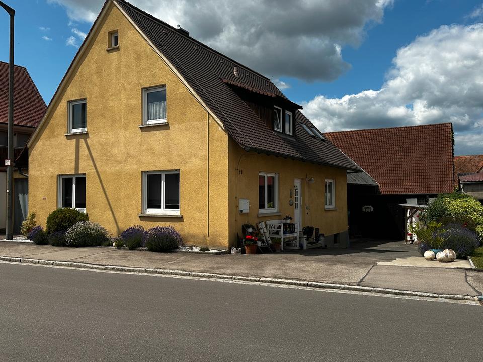Thumbnail-Bauernhaus mit landwirtschaftlichem Anwesen