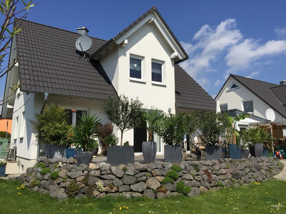Thumbnail-Junges freistehendes Einfamilienhaus in sonniger Süd-Ost Lage,