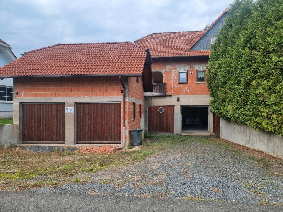 Thumbnail-Zweifamilienhaus mit Garagen