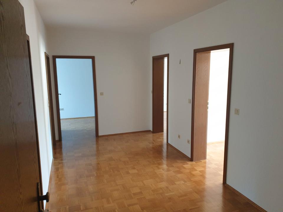 Thumbnail-3-ZKB Dachgeschosswohnung mit Balkon & EBK in Osnabrück-Sonnenhüg