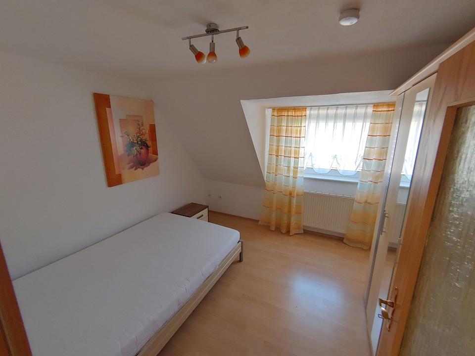 Thumbnail-Zu vermieten: gemütliche, möblierte DG-Wohnung in Halver