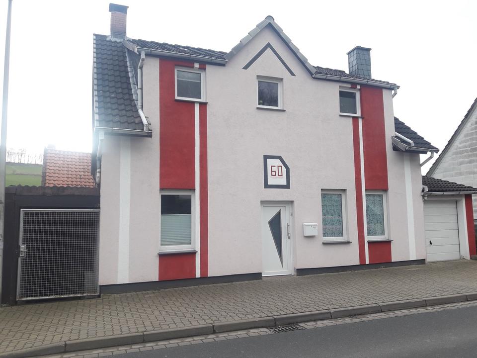 Thumbnail-Interessantes 4 Zi. Haus mit Nebengebäude als Anlageobjekt