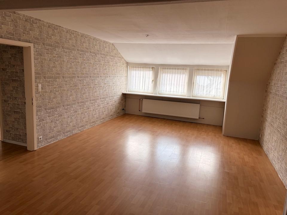 Thumbnail-Gepflegte & lichtdurchflutete Mietwohnung im DG