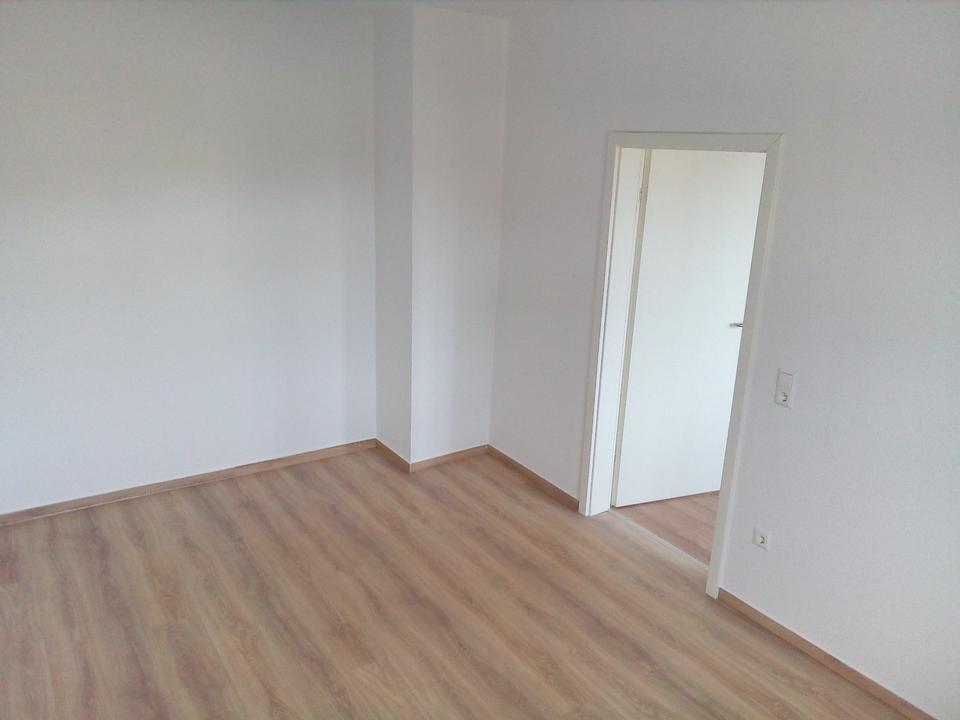Thumbnail-Schöne helle 2 Zi. 55 qm Wohnung ab sofort frei 290 € kalt