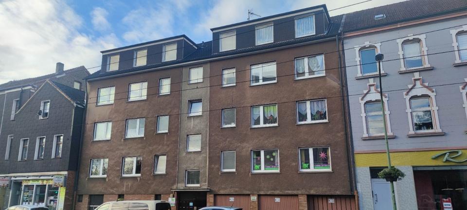 Thumbnail-Hübsche 2,5 Zimmer Dachgeschosswohnung mit Balkon in Essen-Katernberg