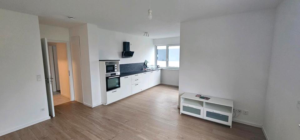 Thumbnail-3-Zimmer Wohnung mit Balkon und Garage zu vermieten
