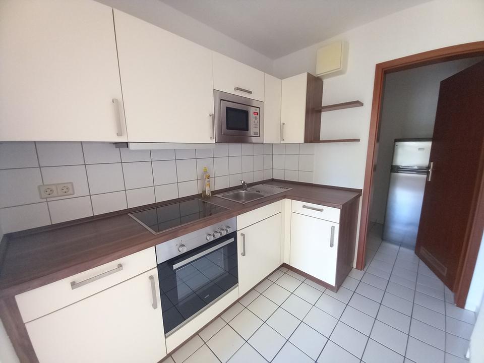 Thumbnail-geräumiges Single-Apartment mit Balkon, Einbauküche und Aufzug im Haus, am Mannichswalder Platz