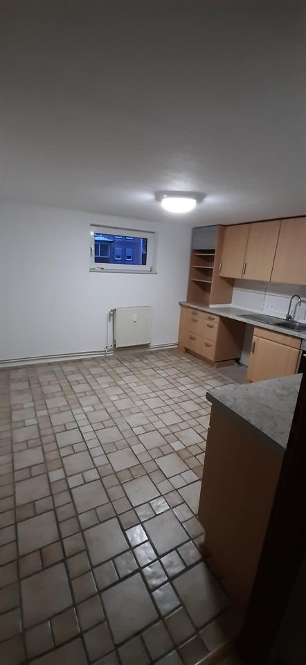 Thumbnail-Vermiete Helle 3 Zimmerwohnung mit Balkon
