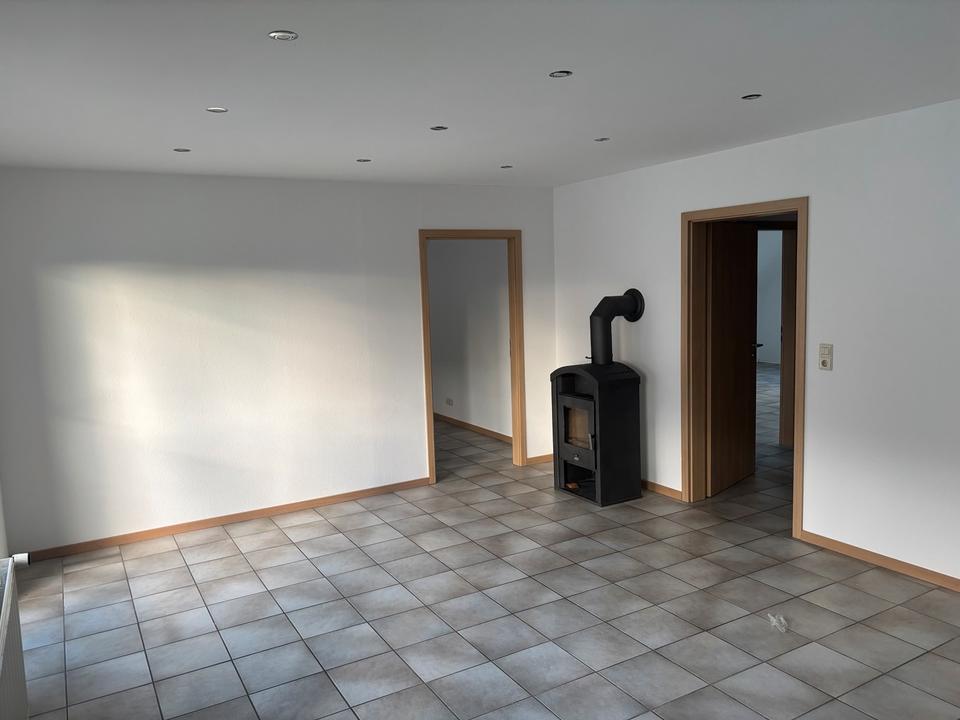 Thumbnail-Dreizimmer DG Wohnung mit Balkon und EBK in KehlLeutesheim