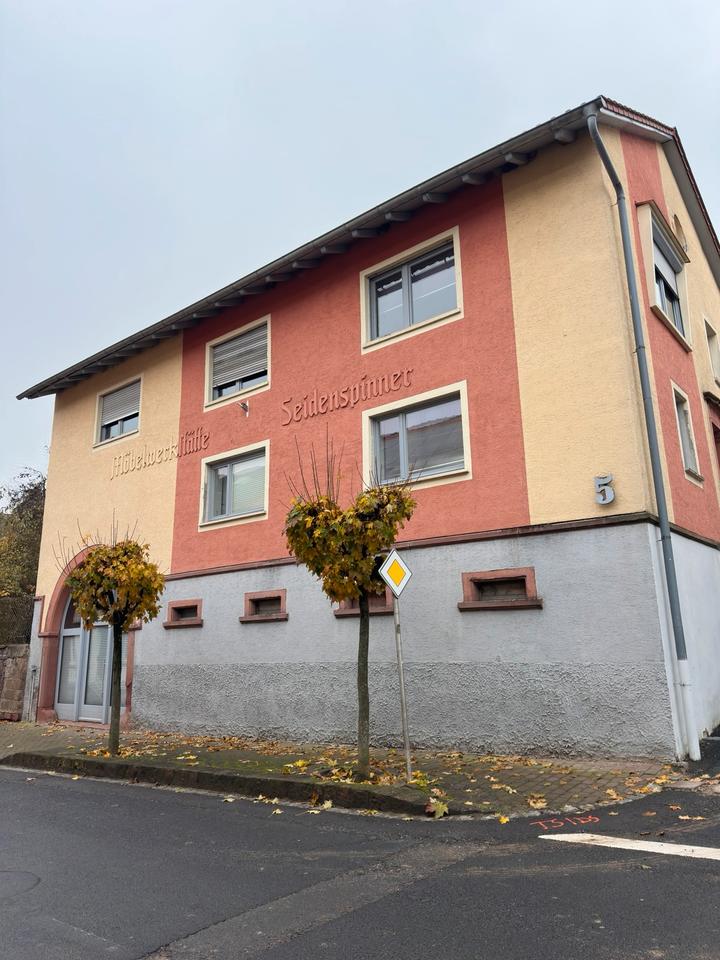 Thumbnail-Einfamilienhaus mit Tenne und Garten nähe Würzburg