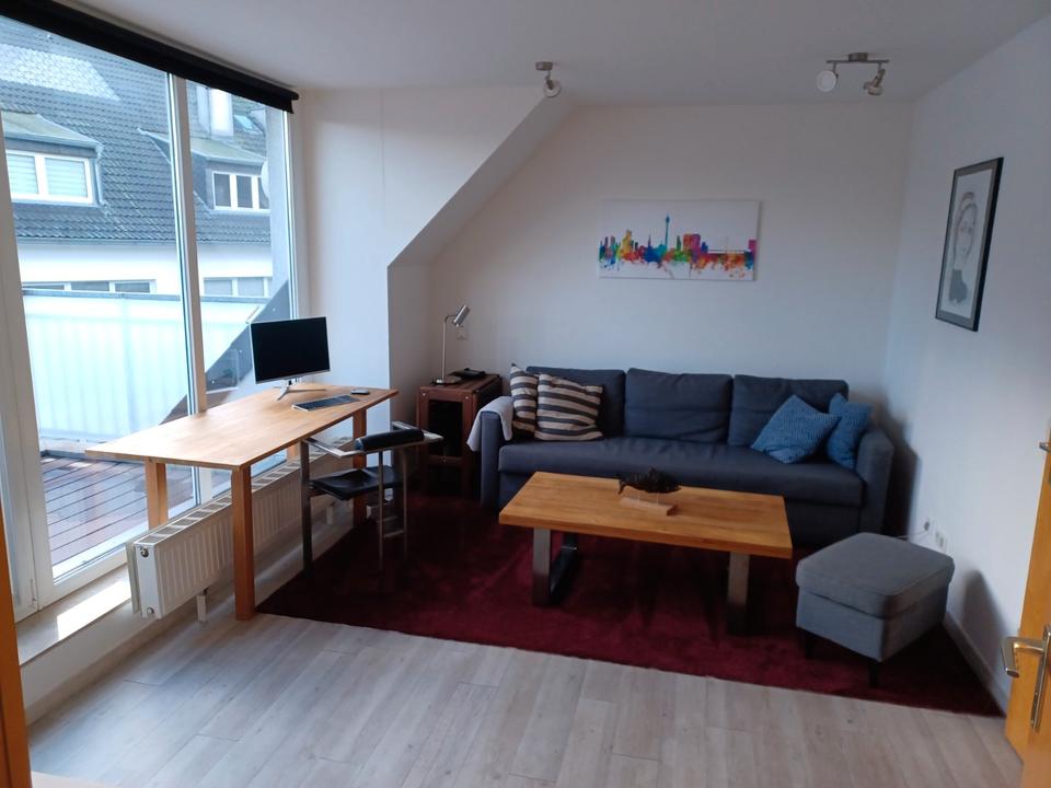 Thumbnail-Helle 2,5-Zimmer Wohnung im 5. OG mit Balkon in Düsseldorf-Oberbi