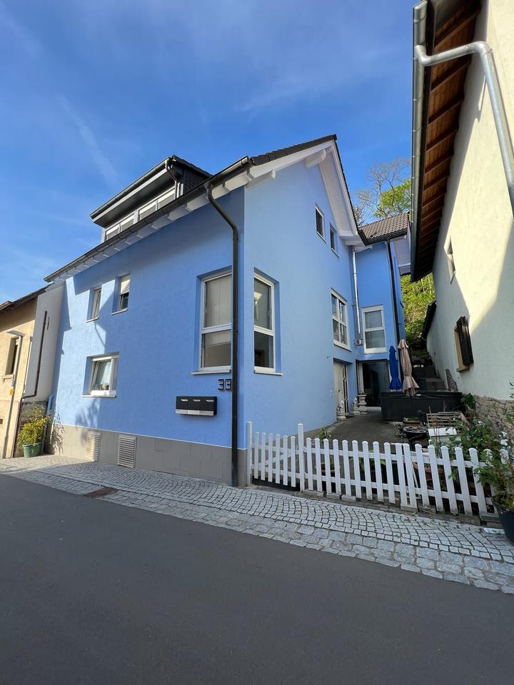 Thumbnail-Sehr schöne 3 Zimmer Wohnung mit großer Terrasse. 800€ zzgl. NK
